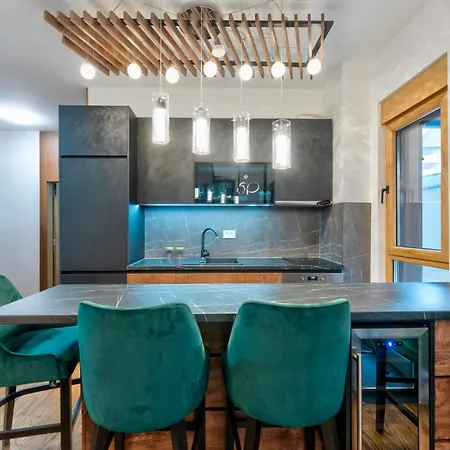 Apartment D&a *
